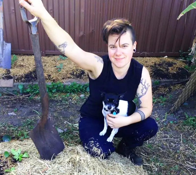 Gardener - Tia Jet